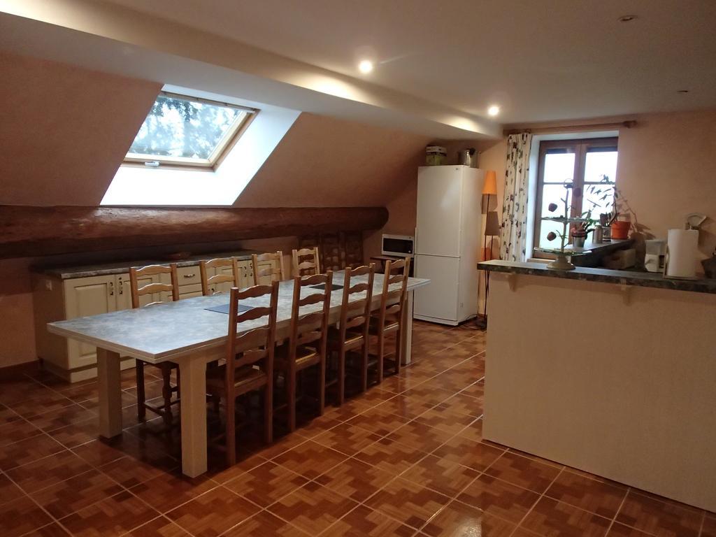 Le P'Tit Bonheur Bed & Breakfast Chilly-sur-Salins Eksteriør bilde