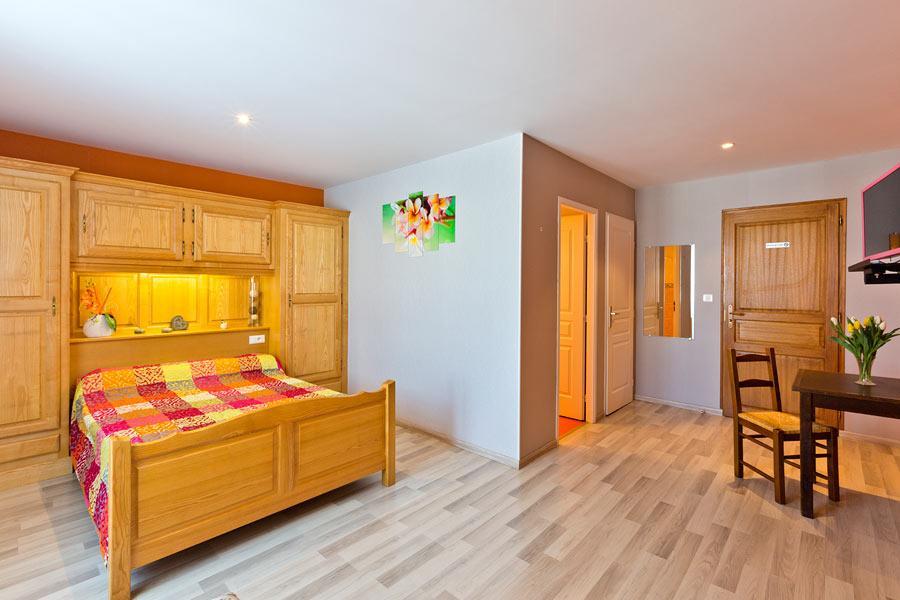 Le P'Tit Bonheur Bed & Breakfast Chilly-sur-Salins Eksteriør bilde