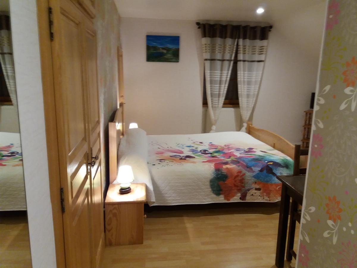 Le P'Tit Bonheur Bed & Breakfast Chilly-sur-Salins Eksteriør bilde